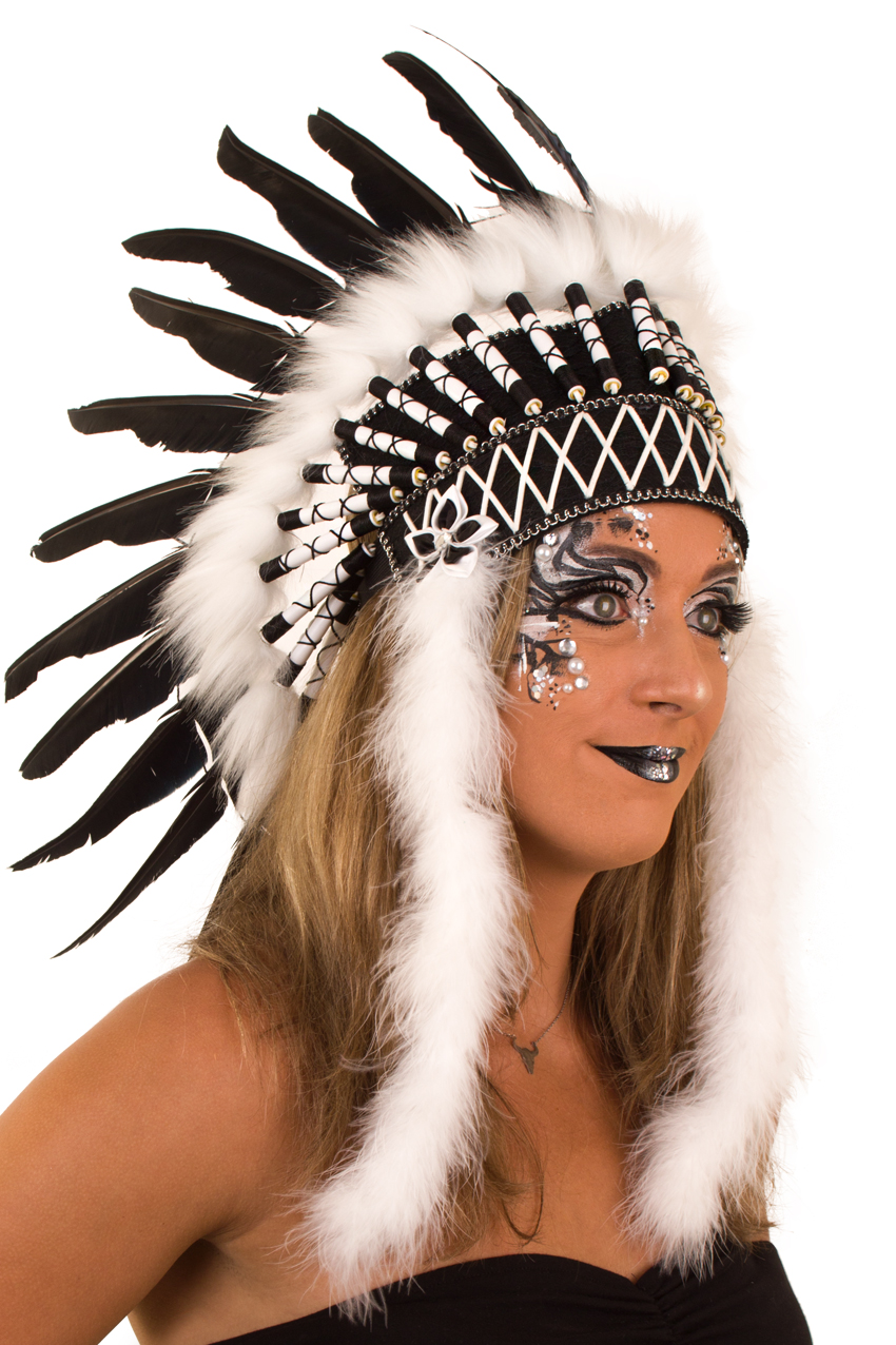 feather headdress Blackfoot