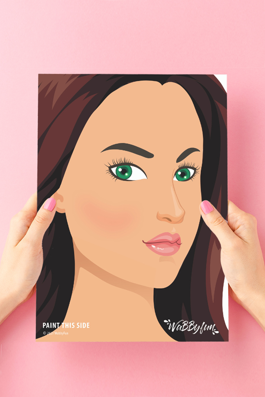 Practice board woman side view left-handed Nikki 21 x 29 cm