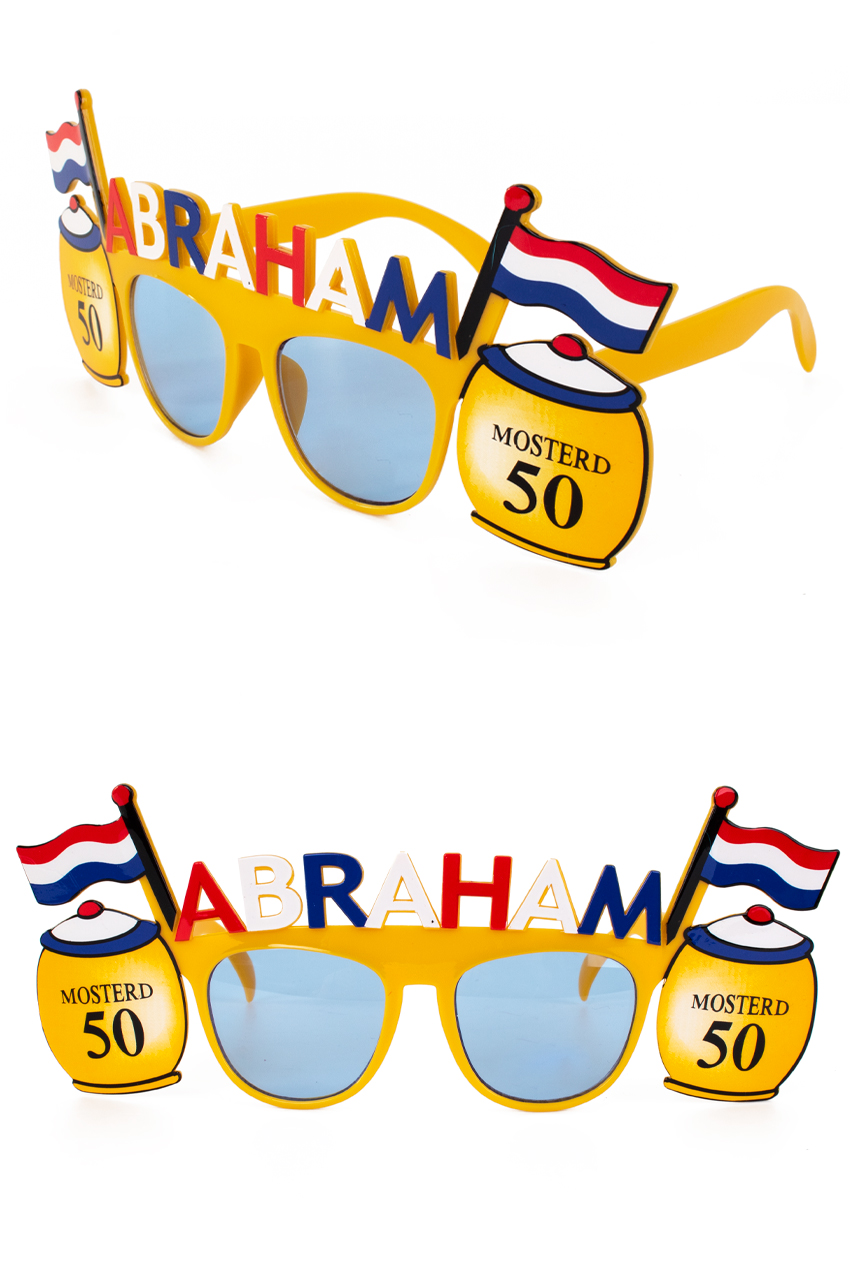 Abraham glasses with pots of mustard 