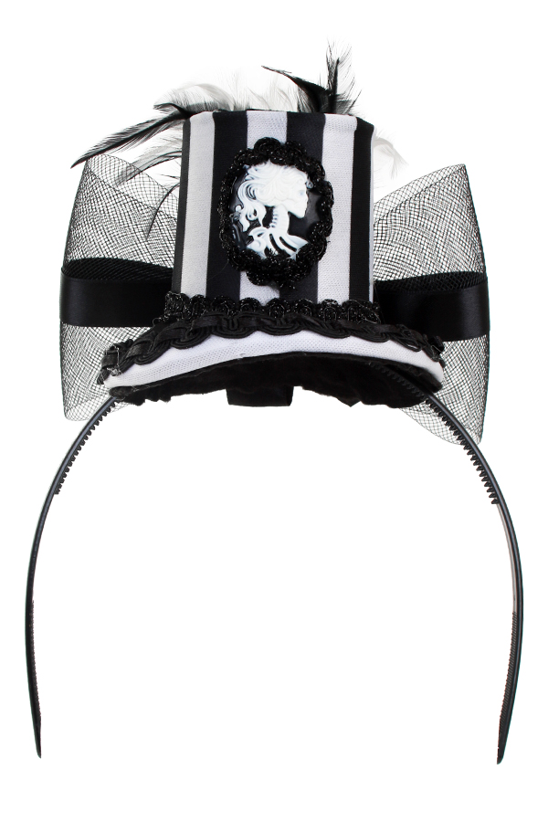 Mini hat black / white tulle, feathers and cameo