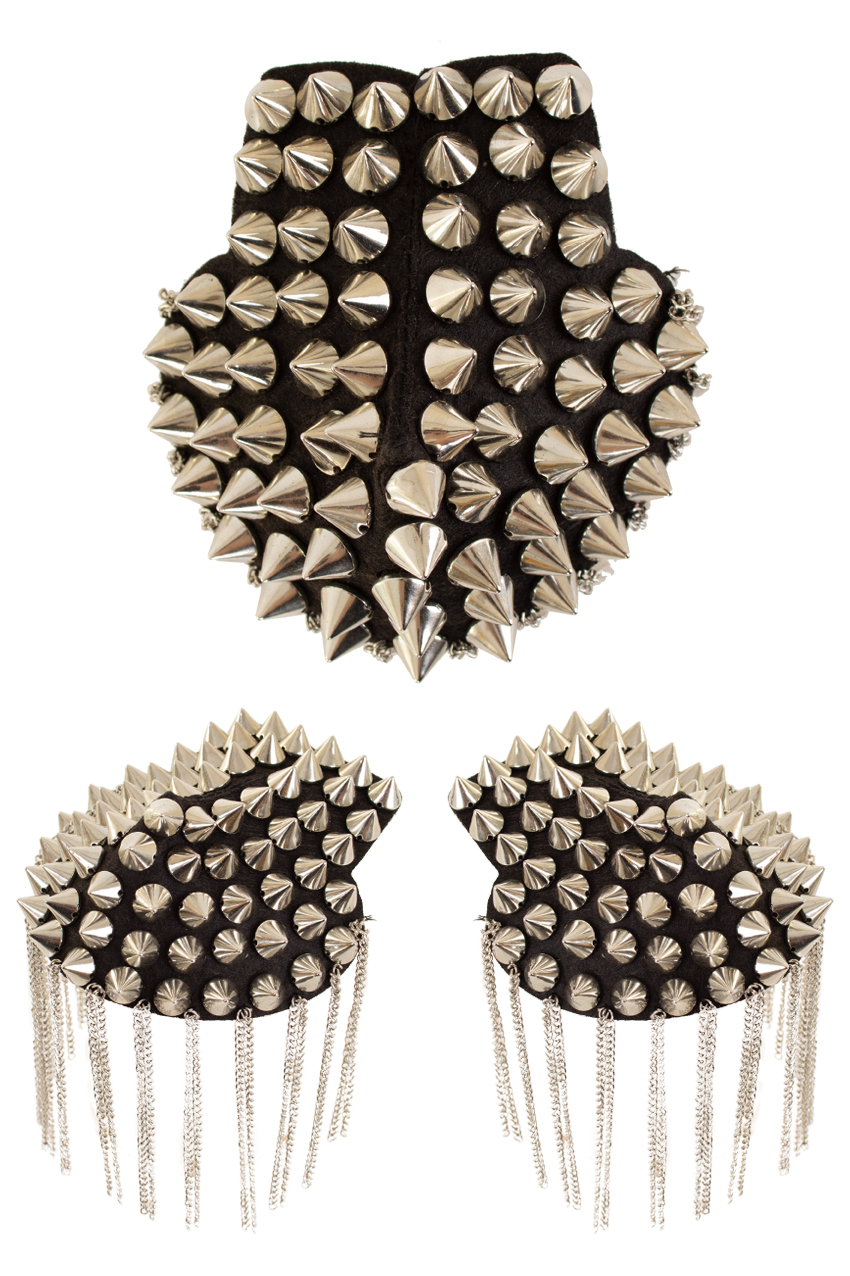 Epaulette cap with spikes silver