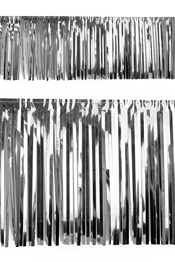 PVC strings of foil garland silver 6 meters x 30 cm