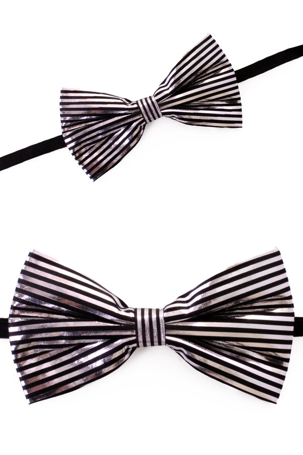Silver and black striped bowtie size 14 x 7.5 cm