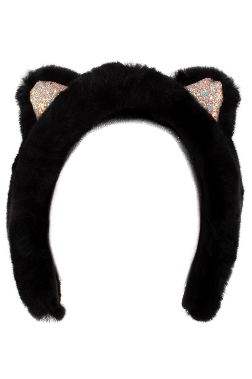 Earwarmer cat