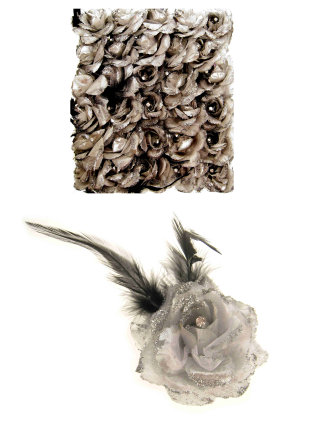 Silver flowers on pin / rubber band