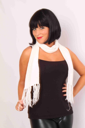 Scarf knitted white 