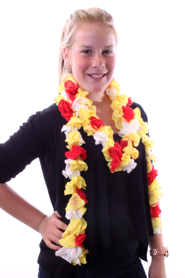 Scarf red/white/yellow 